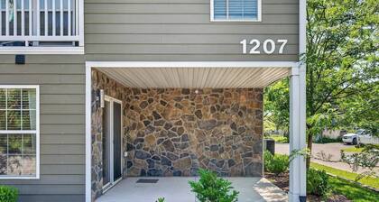 Roadmap Lodging: No-Stairs 2BR, Downtown Columbus