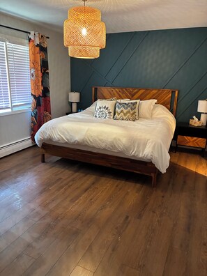 Unclassified image, 3 of 29, button - Cozy 3-bedroom house with sunroom in charming Marinette (Marinette)
