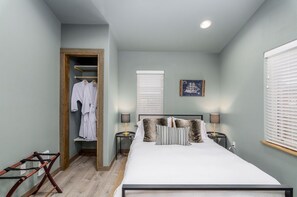 Room - Slow M'ocean Cottage - Luxury Home at the Beach (Long Beach)