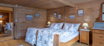 Chalet Bijou+ 1 OG Appartement/Fewo, Dusche, WC, 2 Schlafräume by Interhome