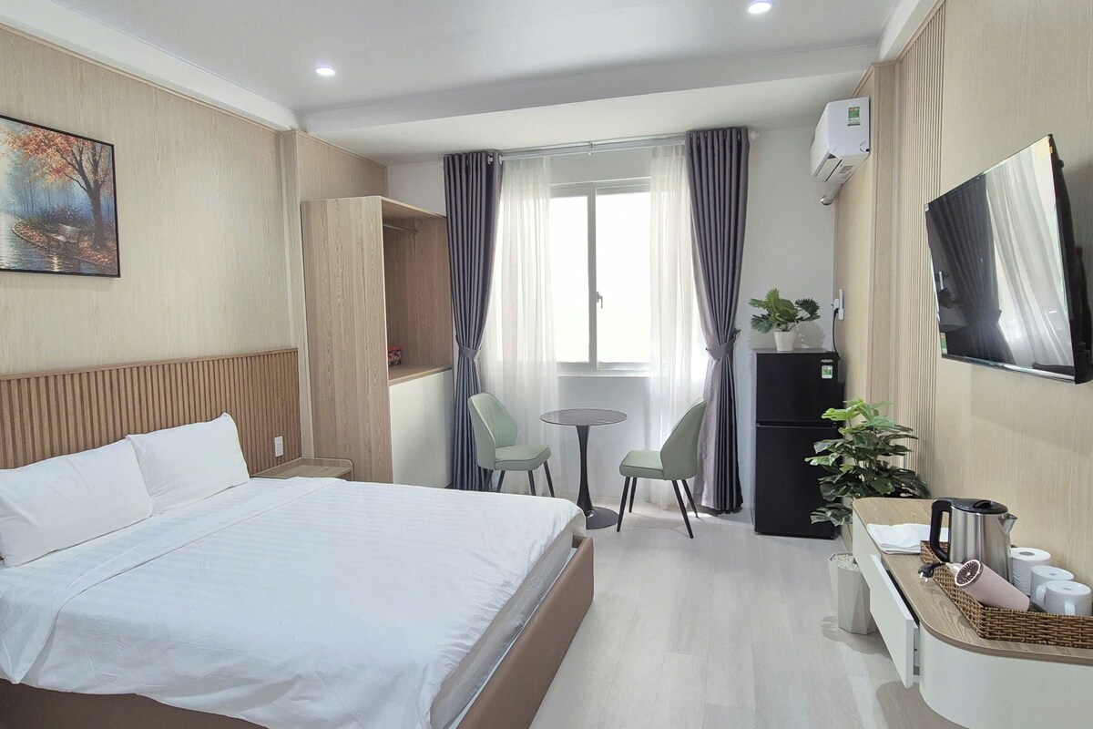 Superior Double Room, 1 Queen Bed, Non Smoking, Courtyard View