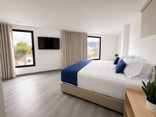 Hotel Embajada 47 