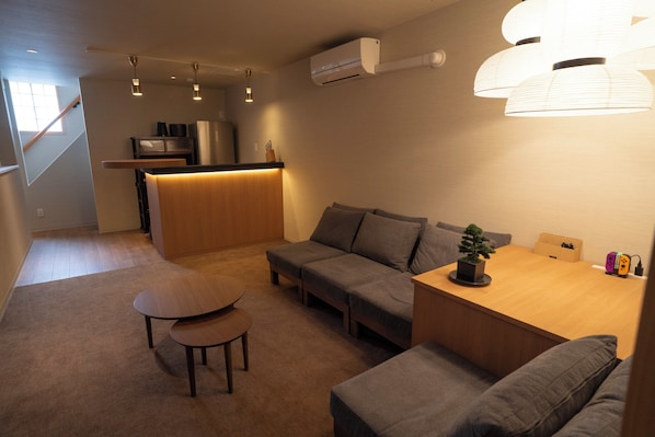 Interior - Entire Building Rental in the Tsutenkaku/Shinsekai Area | "Recharge" in a Private Sauna & Cold Plunge Pool | Accommodates up to 12 People (大阪市)