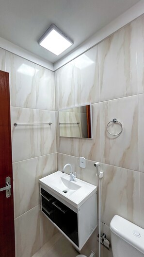 Bathroom - Vrbo Property (Armação dos Búzios)