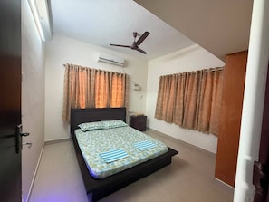 Unclassified image, 2 of 6, button - Fantastic 2-bedroom apartment with AC in vibrant Royapettah (Chennai)