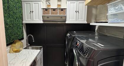 Theatre+Gym+ Sauna -Large home great for families Spacious 6-bedroom house in JC