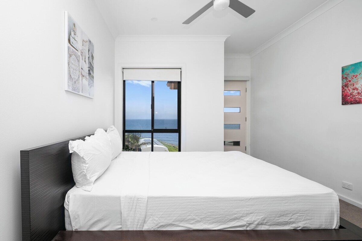 Iron/ironing board, travel cot, WiFi, bed sheets