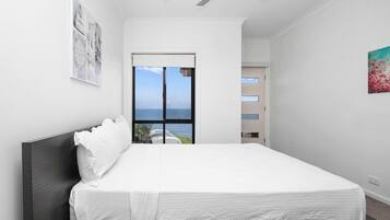 Iron/ironing board, travel cot, WiFi, bed sheets