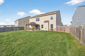 Exterior - Roadmap Lodging: Creek Bank Retreat, Cummins (Columbus)