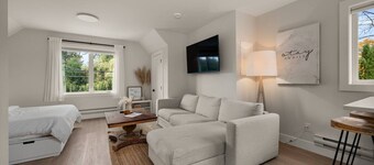 Cozy Scandinavian Retreat • Private •