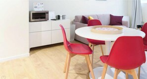 In-room dining - Palette Bergonzoli Place (Milano)