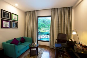 Club Room With Balcony -Valley View | Living area - Golden Tulip Panchkula (Panchkula)