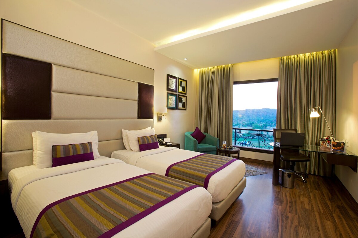 Deluxe Twin Room With Balcony