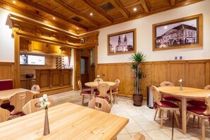 Dining - Kokel (Dumbrăveni)
