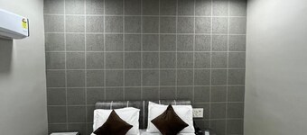 HOTEL FIONA
