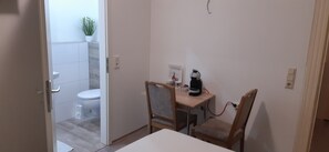 Double Room | Bathroom - Steakhaus Galgenbach  (Werne)