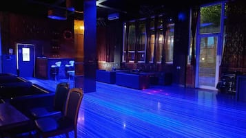 Bar (en la propiedad)