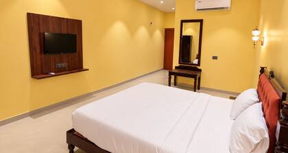 Tribhuavan Hotel & Restaurant