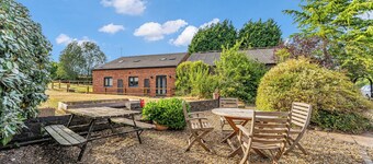 Luxury Stay Sleeps 14 Near M 6