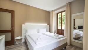 Room - Hotel Il Portico (Cannobio)