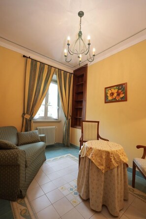 Living area - Hotel Il Portico (Cannobio)
