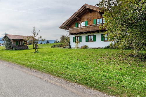 Apartment 'Bertl' with Mountain View, Balcony and Wi-Fi