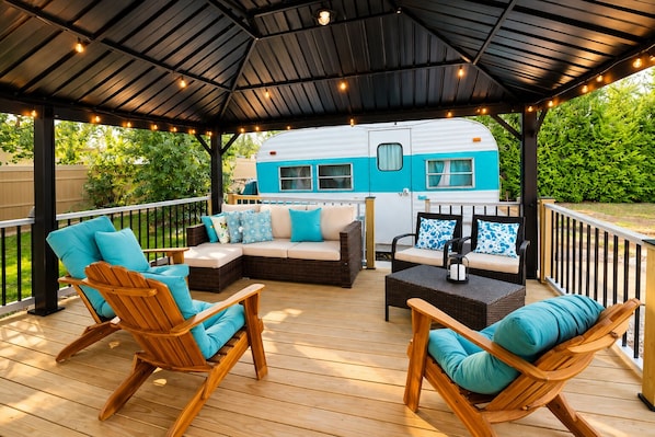 Unclassified image, 1 of 10, button - Vintage Frolic RV Glamping Stay Sleeps 1-2 (Dover)