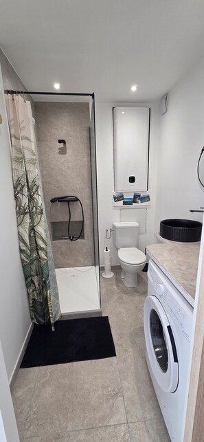 Unclassified image, 4 of 7, button - Vrbo Property (Patrimonio)