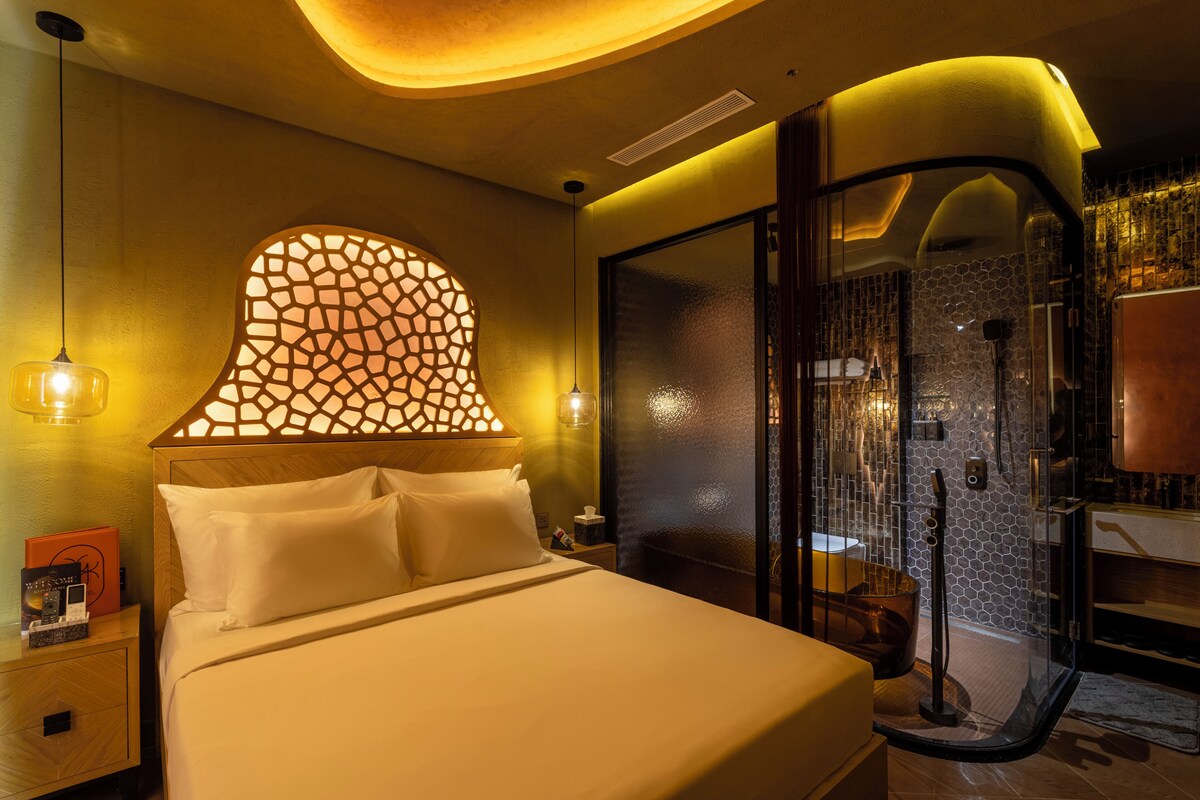 Economy Room