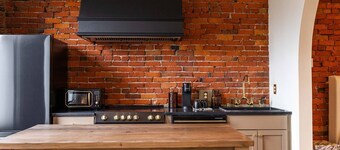 Suite 6 · Historic Snohomish 1st St