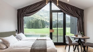Chalet, Mountain View