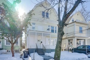 Exterior - 3 Kitchens: Spacious & Convenient Newark Home! (Newark)