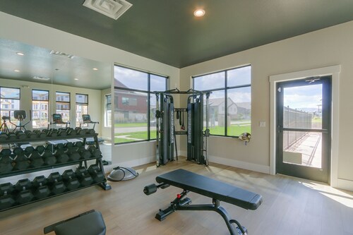 Extended Stay In Fort Collins! Townhome w/ Gym