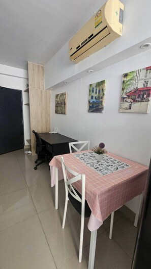 Unclassified image, 4 of 14, button - Studio near CenFest, minutes to Nimman, Old Town (Tha Sala Sub-district)