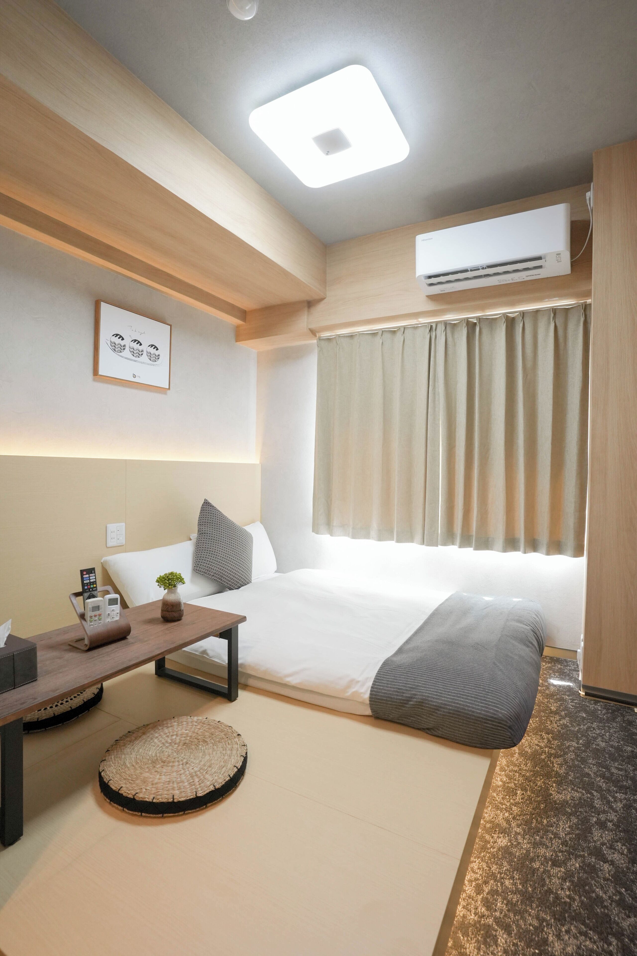Basic Double Room, Non Smoking (101) | Down comforters, blackout drapes, WiFi (free), bed sheets