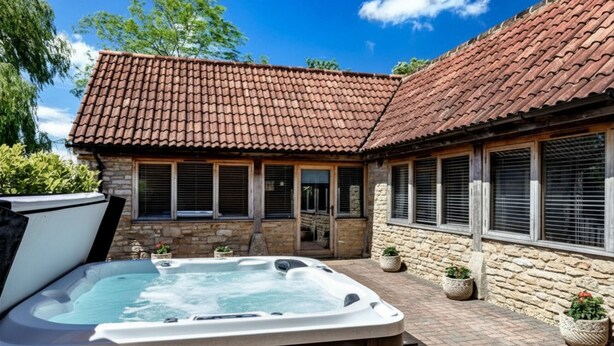 Terrace/patio - The Old Piggery at Rusty Lane Farm (Seend)