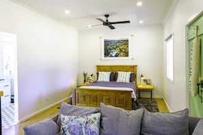 1 chambre, fer et planche à repasser, Wi-Fi, draps fournis