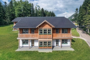 Holiday Home Exterior [summer] - Ausseerland Apartment with Sauna & Ski Access (Grundlsee)