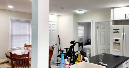 Perfect 3-bedroom house with AC in quaint Dix Hills