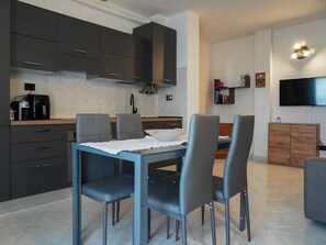 Apartamento, sacada | Opções para refeição