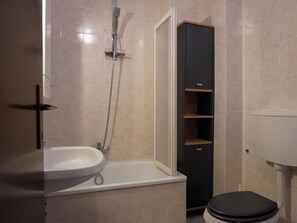 Apartamento, sacada | Banheiro