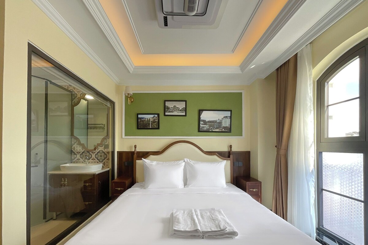 Kamar Double Basic | Tirai kedap cahaya dan Wi-Fi gratis