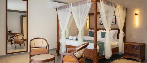 In-room safe, iron/ironing board, free WiFi, bed sheets