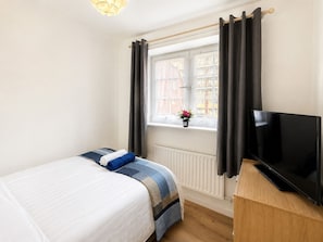 Room - Compact Double Room near Tower Bridge & Metro (London)