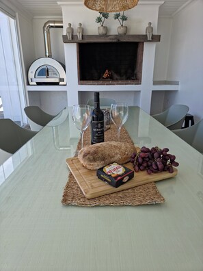 Dining - Despacito Paternoster (Paternoster)