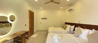 Private pool villa with big river view for 6people
