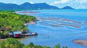 Unclassified image, 2 of 39, button - Modern Villa in Kep City for 4-8 people (Krong Kaeb)