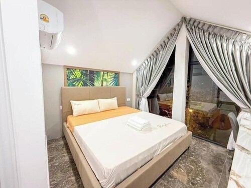 Modern Villa in Kep City for 4-8 people