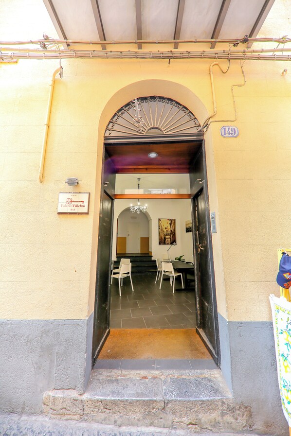 Exterior detail - Vrbo Property (Cefalù)