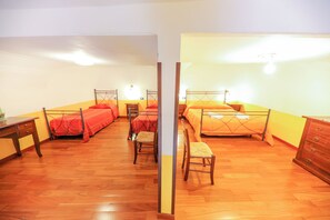 Room - Vrbo Property (Cefalù)
